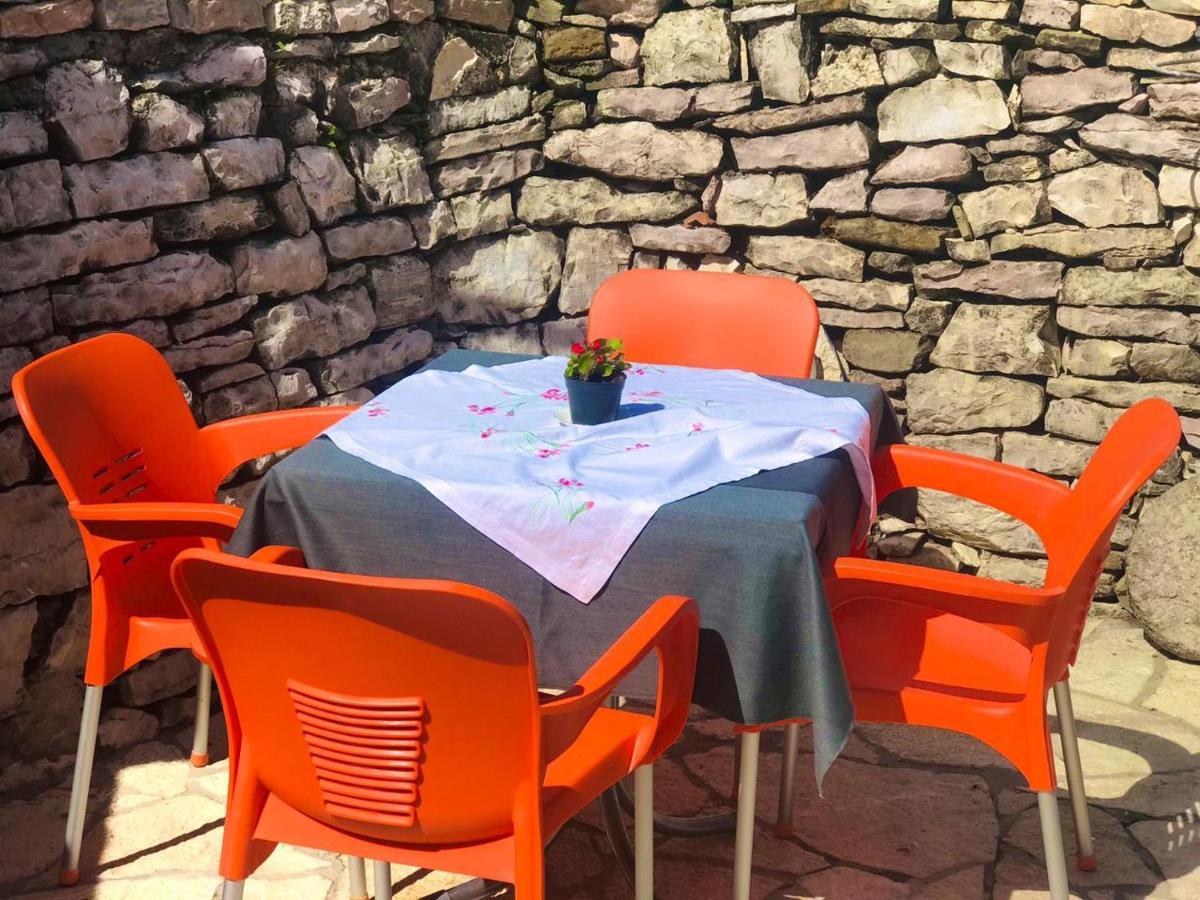 "Mani Guest House" Gjirokastër Exterior foto