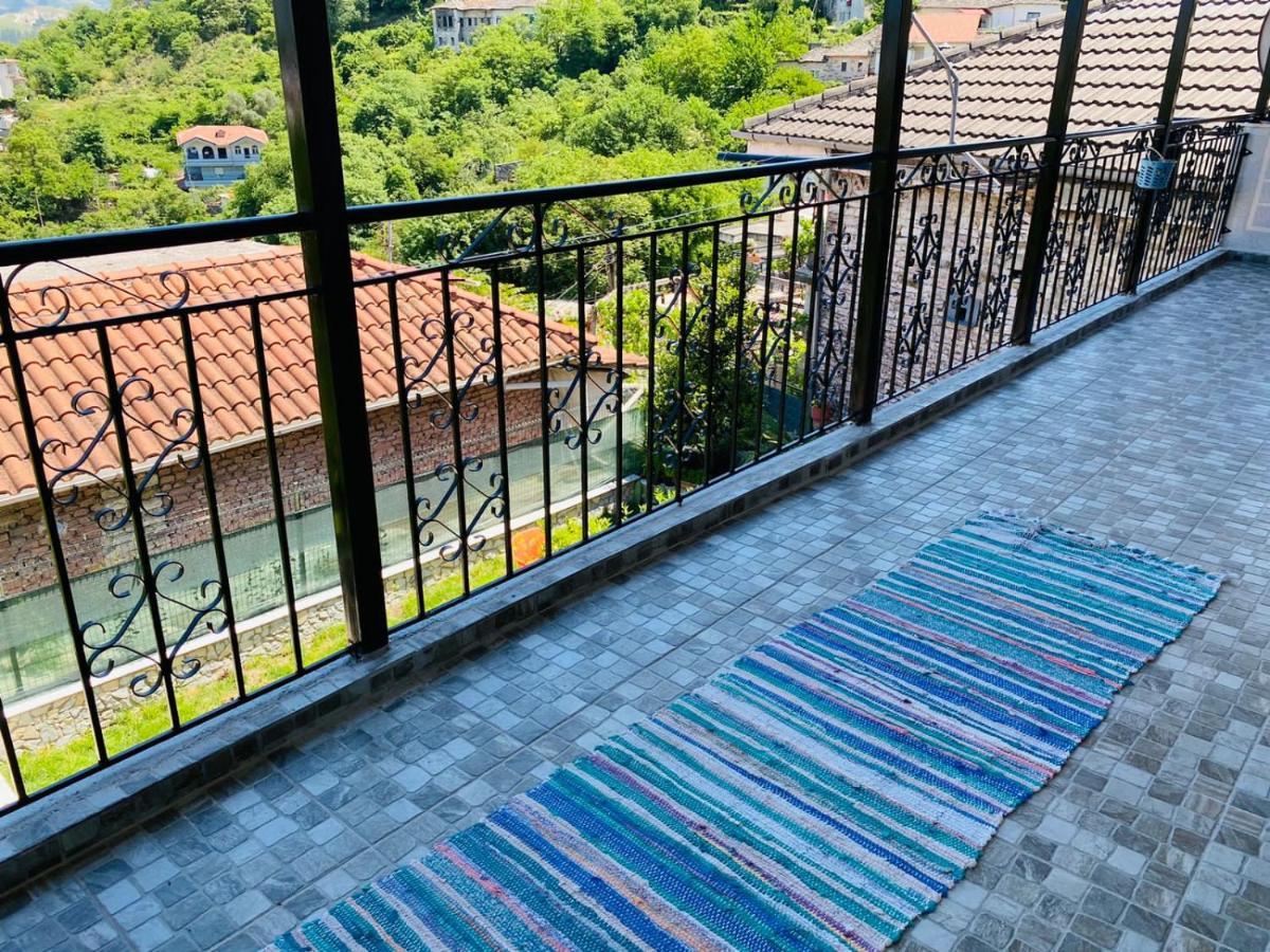 "Mani Guest House" Gjirokastër Exterior foto