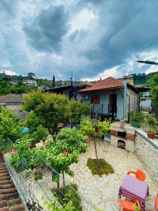 "Mani Guest House" Gjirokastër Exterior foto