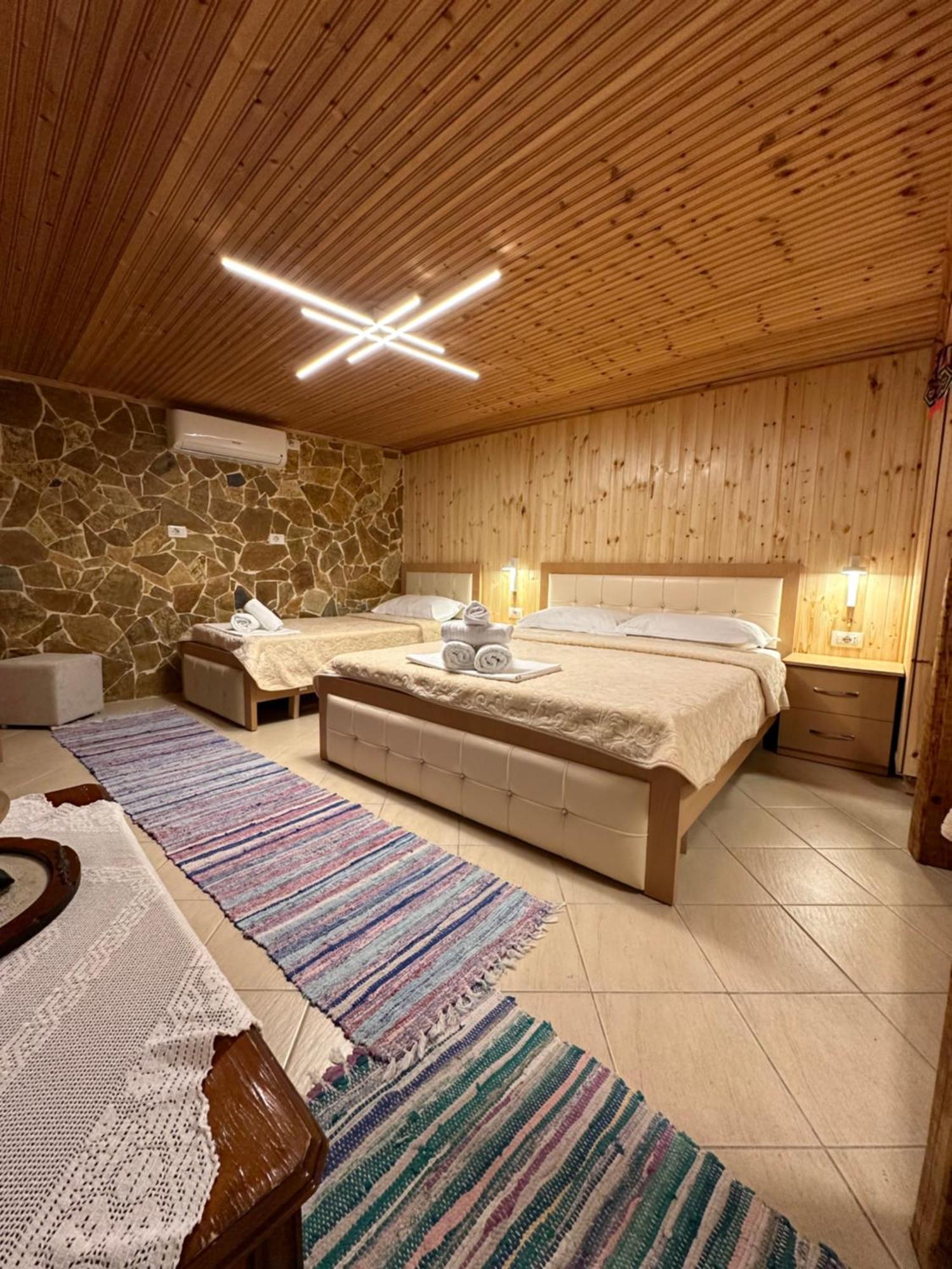 "Mani Guest House" Gjirokastër Exterior foto