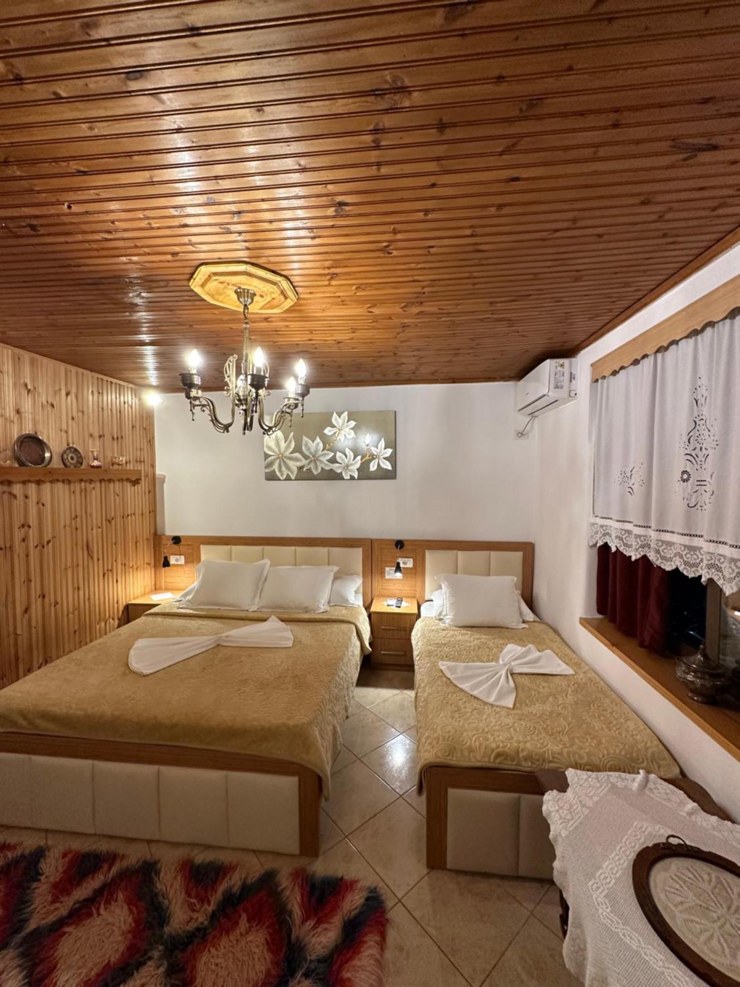"Mani Guest House" Gjirokastër Exterior foto